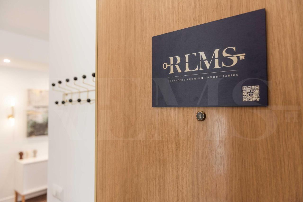 Designed Minimalist Apartment - Malaga Center By Rems Exterior photo
